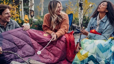 Rumpl Original Puffy Blanket vs Voited Outdoor PillowBlanket